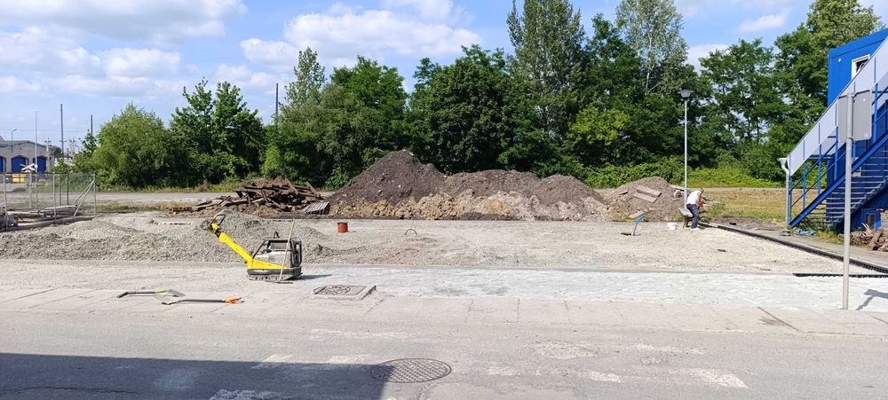 Usługi koparko ładowarką, usługi brukarskie, roboty ziemne, wyburzenia