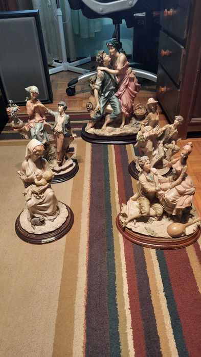 Estatuetas antigas em marfinite 1 com 9 kgs