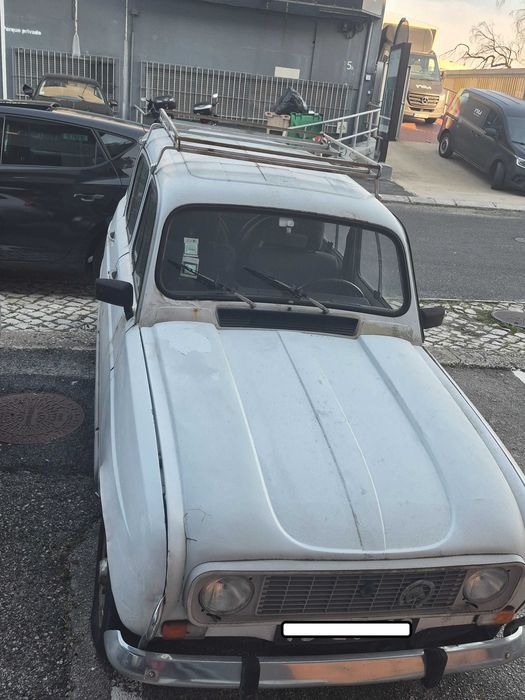 Renault 4 GTL - Um Clássico Icónico (Ideal para Restauro)