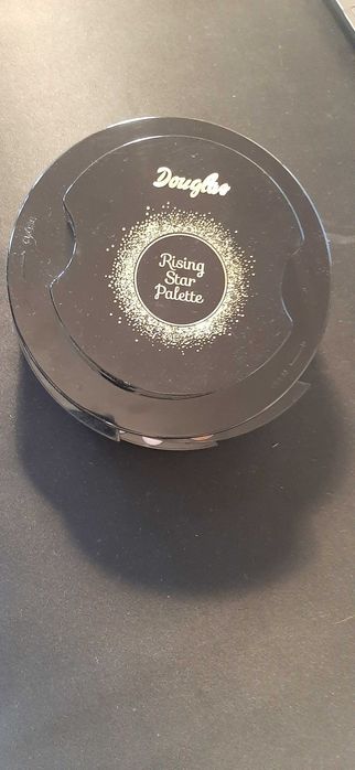 Paleta do makijażu Douglas Rising Star Palette