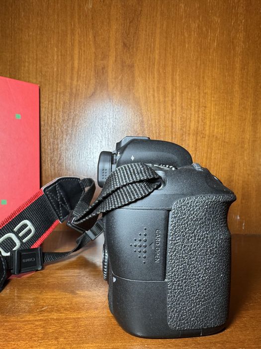 Фотоапарат Canon 6d