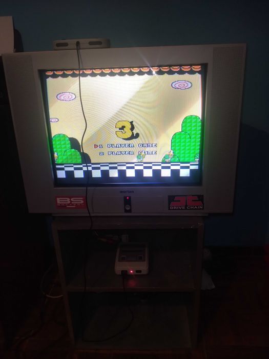 TV com retro NES build in games com móvel