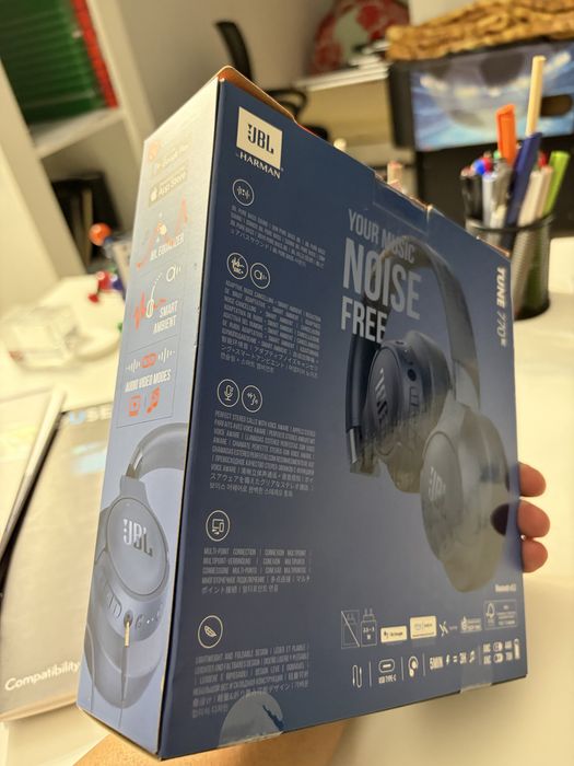 Fones JBL TUNE 770 NC