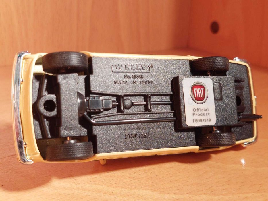 Miniatura Fiat 125 de coleção
