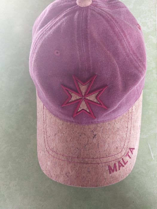 Czapka z daszkiem baseballówka różowa napis MALTA