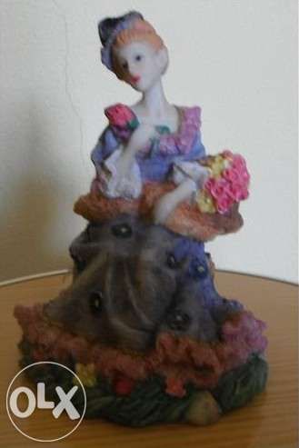 Estátua de 14 cm - NOVA