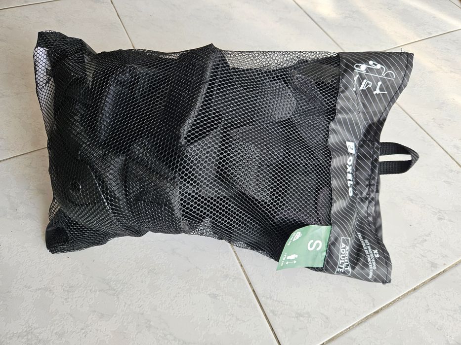 Patins em linha com acessórios