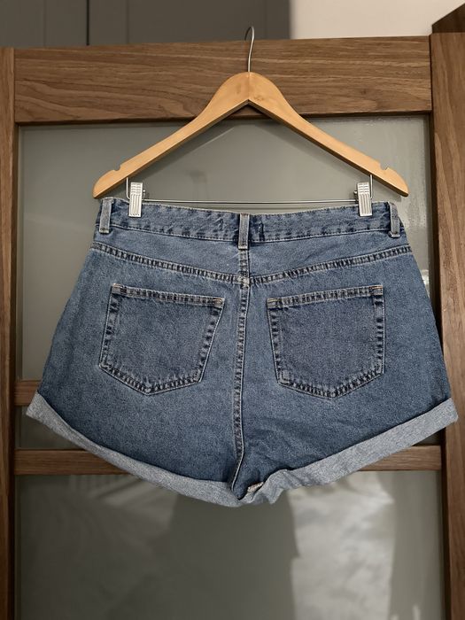 Шикарні джинсові шорти, класика джинс, розмір m, l