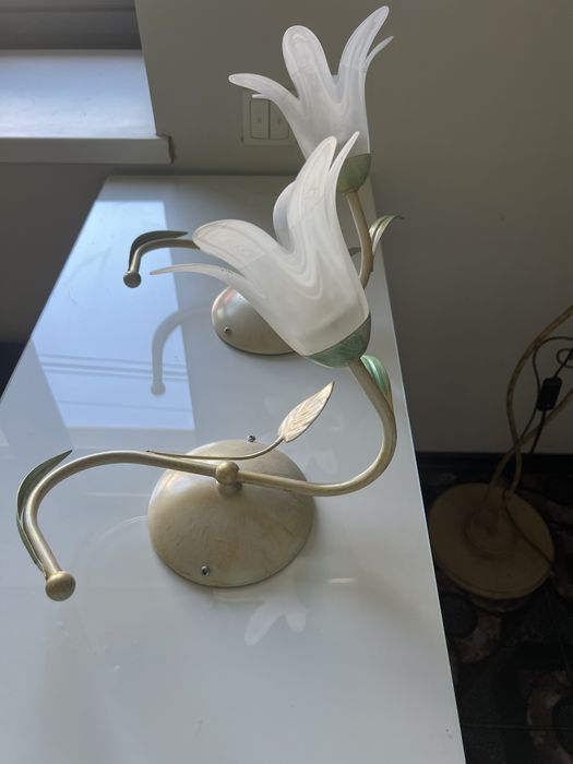 Lampa podłogowa i 2 kinkiety.