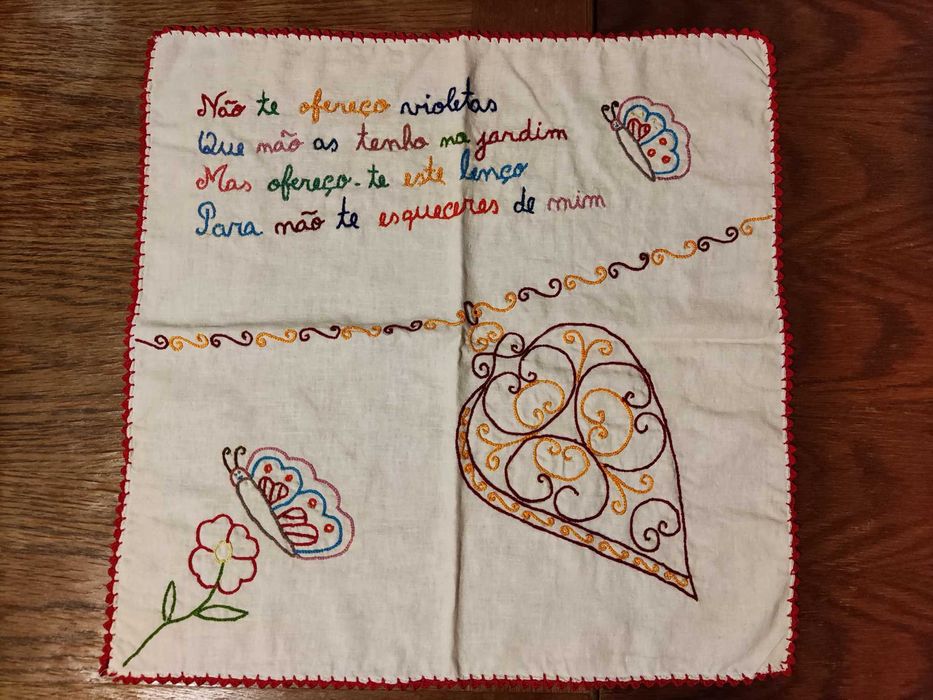 Lenço dos Namorados - Prenda ideal para a Mãe, Madrinha ou Namorada