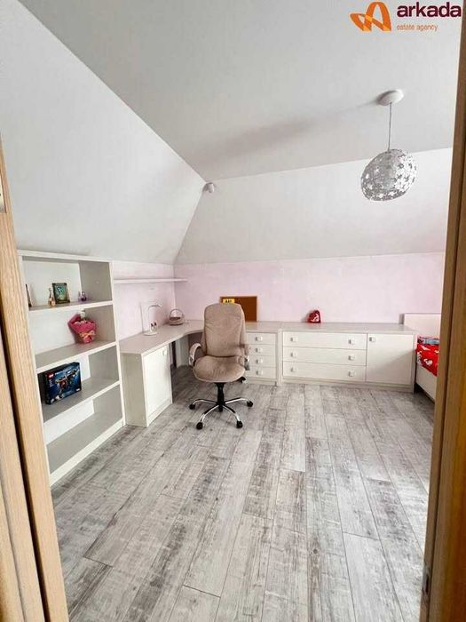 Продам 2 нових будинки на 12сотках в елітному районі.Драгомирчани.