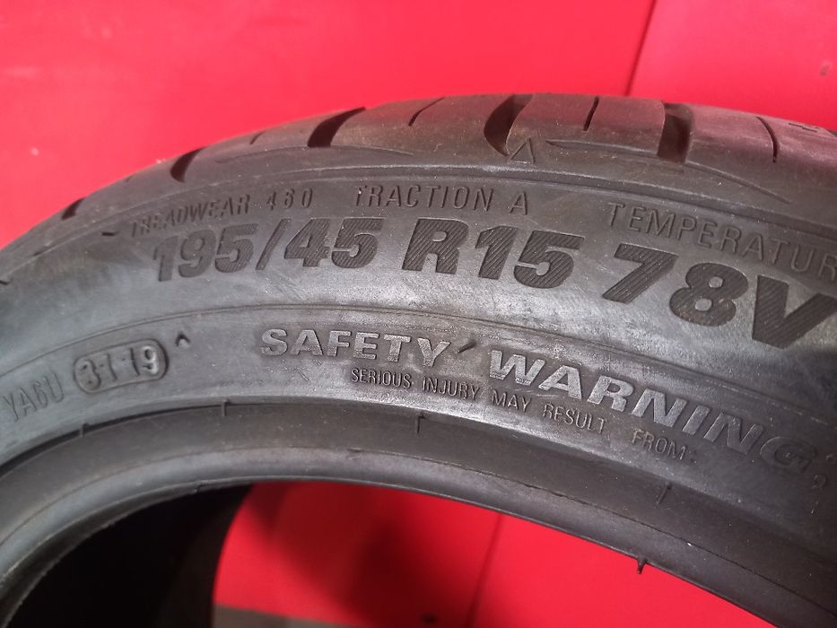 Pneus Novos 195/45/15 Kumho Ecsta PS31