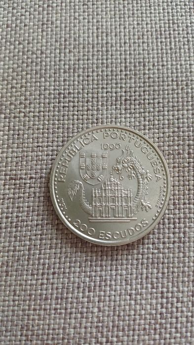 Moeda 200 escudos 1996 - Macau
