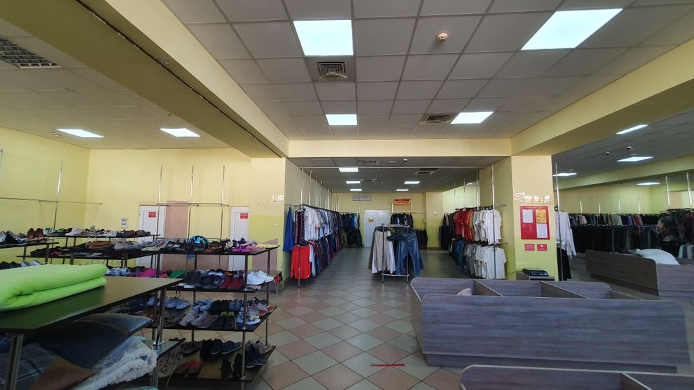 ПРОДАЖ ТОРГОВОГО КОМПЛЕКСУ в самому центрі м. Тячів вул. Шапошнікова