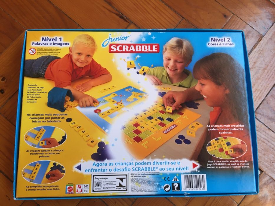 Jogo de Tabuleiro Scrabble Júnior
