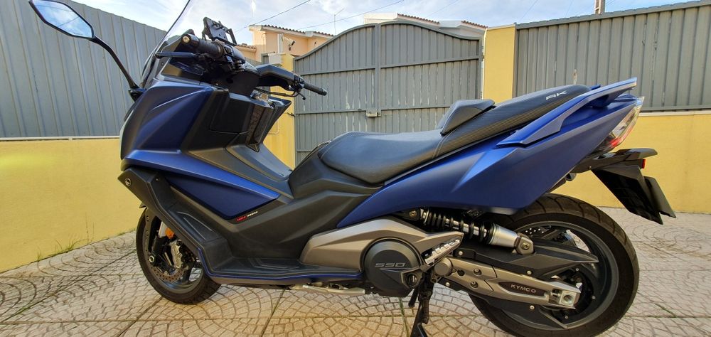 Kymco ak 550 maxi-scooter