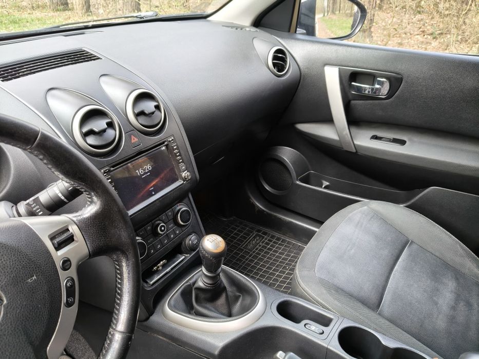 Продам Nissan QashQai+2,7місць.Рідна фарба!