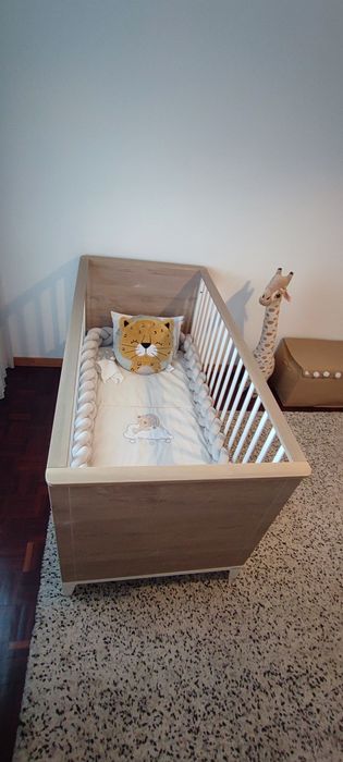 Berço de bebé 70x140 cm com colchão – Estado impecável