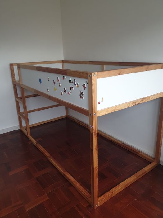 Cama reversível ikea