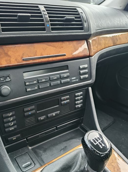 BMW 520i e39 manual