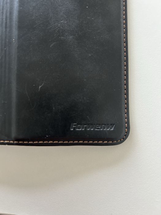 Capa em couro preto iPhone 14