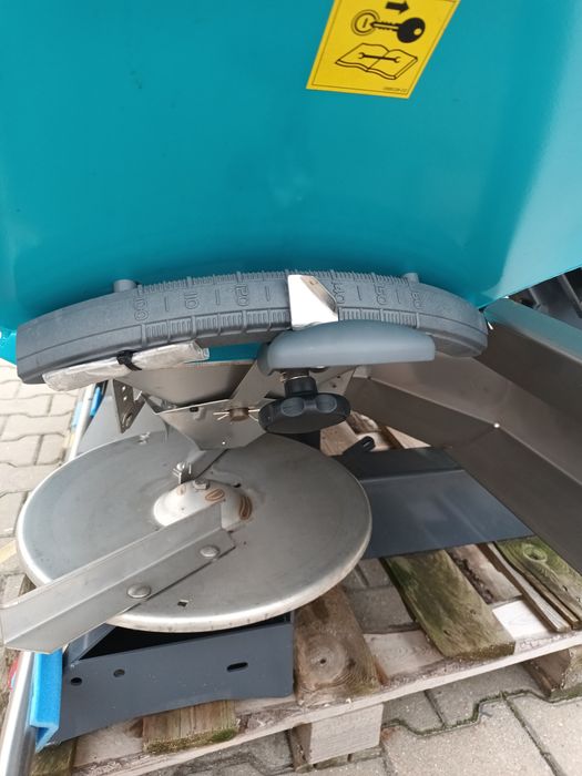 Rozsiewacz nawozów Sulky DX20+ Poj. 900L