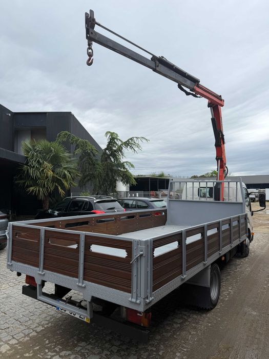 Toyota dyna com grua Palfinger