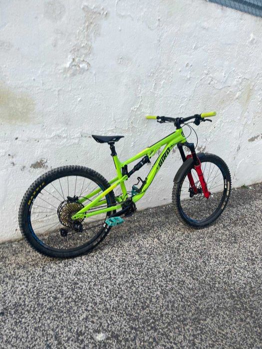 – Bird Aeris 145 – Montagem Personalizada com Suspensão de Alta Gama