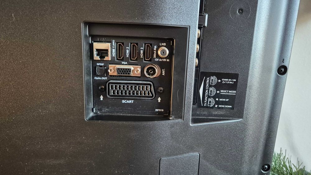 Telewizor Hitachi 50HB5W62 uszkodzony