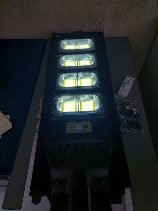 Lampa ogrodowa solarna