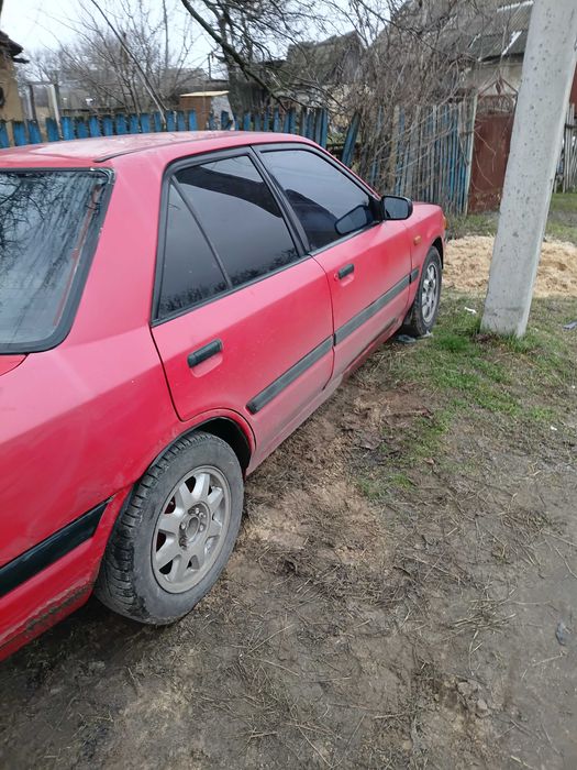 Продам мазду 323 в гарному стани