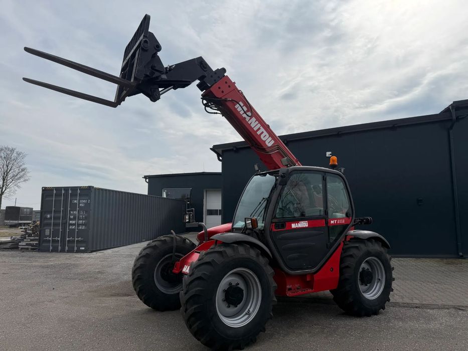 Manitou MT932  MANITOUE MT 932 6000mth stan bardzo dobry