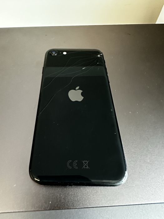 Iphone se 2a geracao com vidro traseiro partido