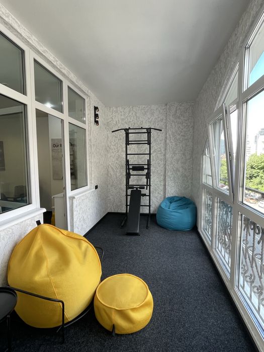 Оренда офісу з меблями м. Олімпійська (вул. Антоновича 72) світло є!!!