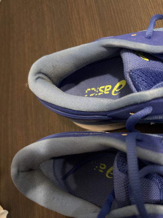 Кросівки asics для бігу!