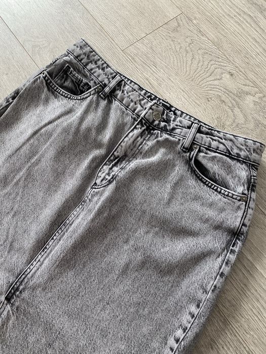 Джинсова спідниця міді