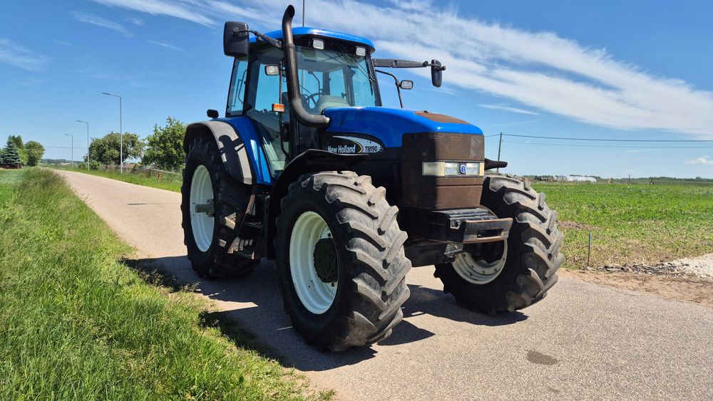 New Holland TM 190