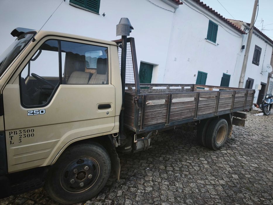 Toyota   Dyna 250