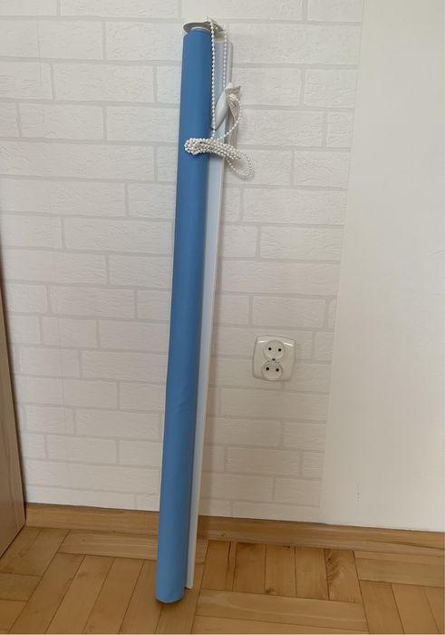 Nowa roleta okienna niebieska szerokość 99cm