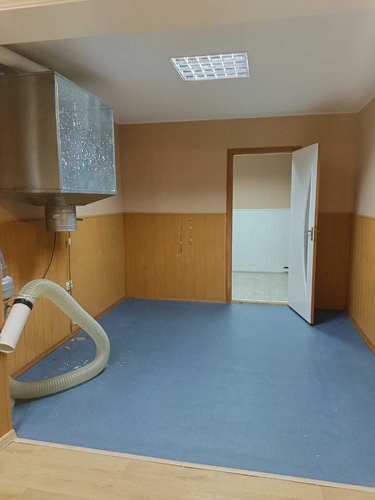 Продам приміщення 106 м.кв.на м-рні Таврійський.
