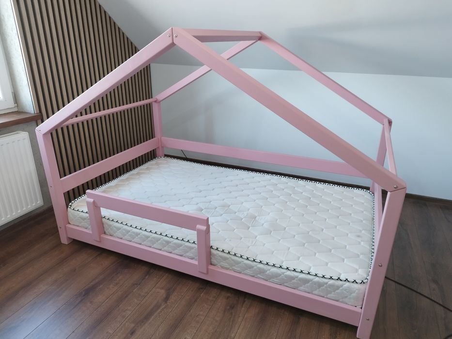 Łóżko dla dziecka drewniane domek duże