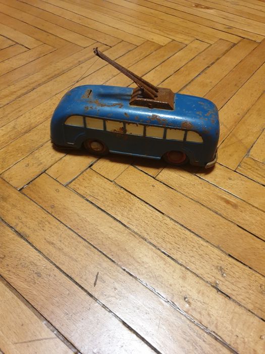 Игрушка тролейбус ЛАЗ СССР.