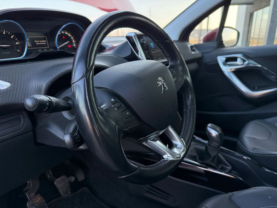 Peugeot 2008 Nowy rozrząd | Panorama | Xenon