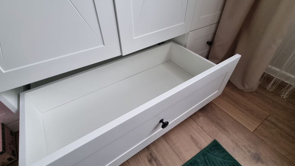 Szafa Lille 02 jak nowa