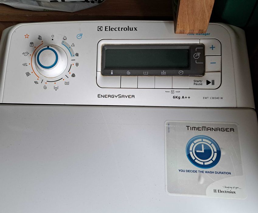 Silnik pralki Electrolux EWT 136540 W (części)