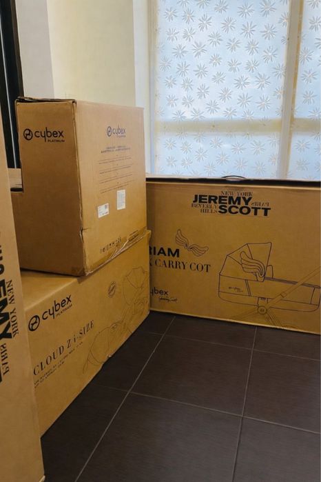 Коляска Cybex Priam by  Jeremy Scott 3 в 1