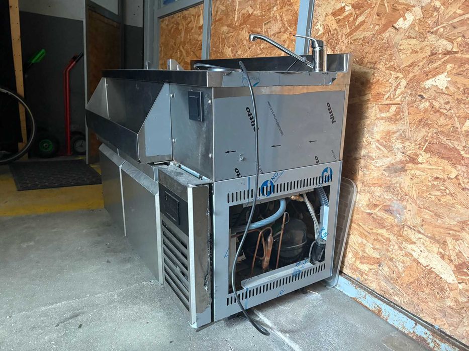 Arca de refrigeração de bar / bebidas - 1,2 x 0,6 m - 150 litros - com 2 gavetas 1/1 e prateleiras