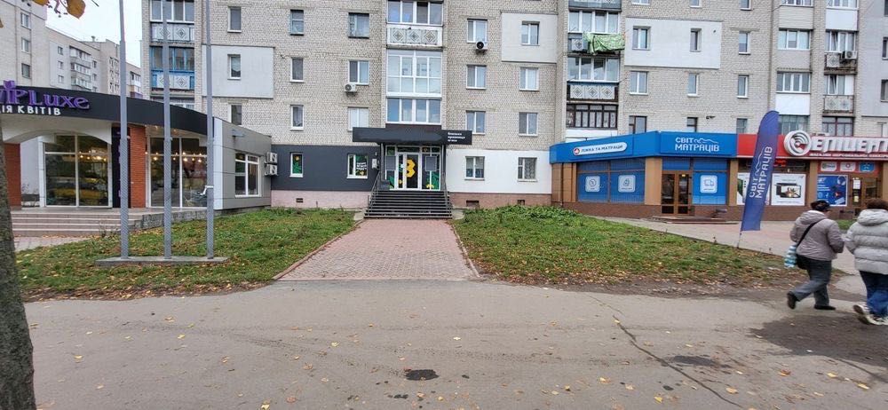 Оренда комерційного приміщення в центрі біля ринку