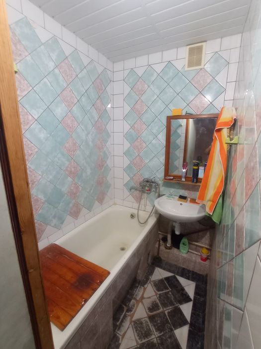 Продам 3-х комнатную квартиру в районе Аэропорта...