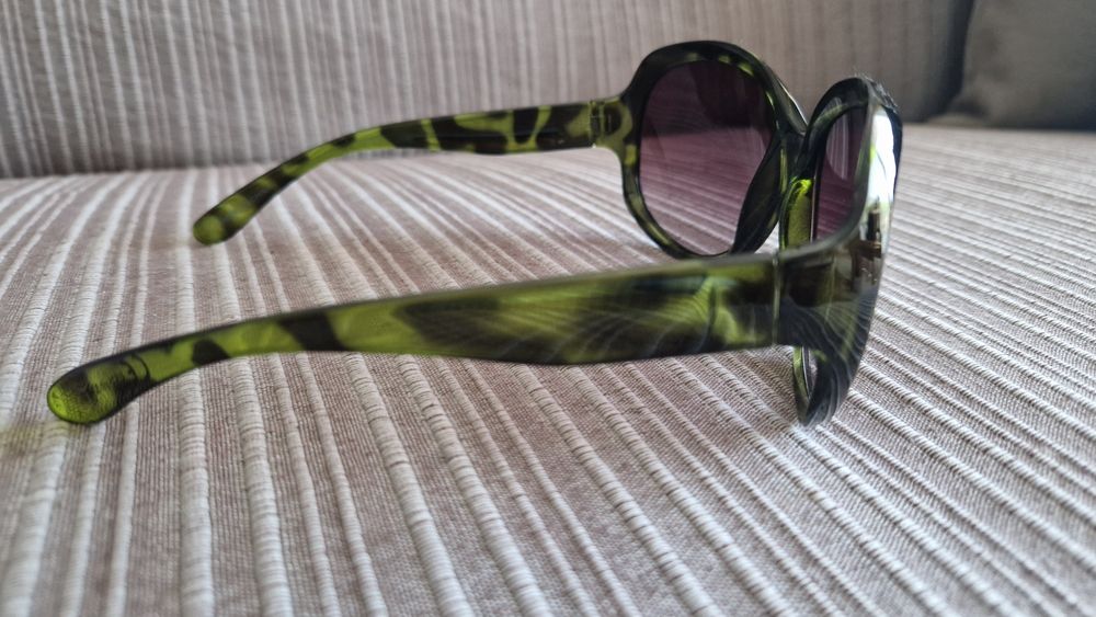 Óculos de Sol tartaruga verdes novos